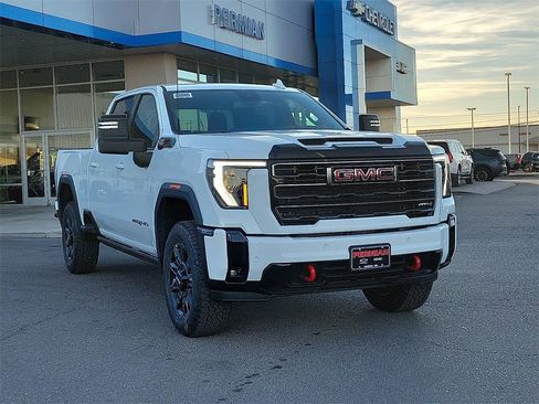 New 2026 GMC Sierra 2500 AT4 image 2