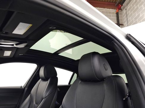 Used 2020 BMW X6 xDrive40i w/ M Sport Package AWD/4WD image 16
