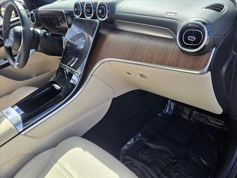 Used 2024 Mercedes-Benz GLC 300 GLC 300 image 20