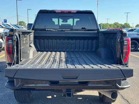 Certified 2025 GMC Sierra 3500 AT4 w/ AT4 Premium Plus Package AWD/4WD image 4