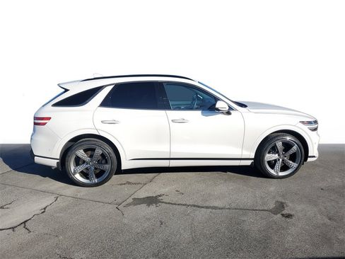 Used 2023 Genesis GV70 2.5T w/ Sport Prestige Package image 6