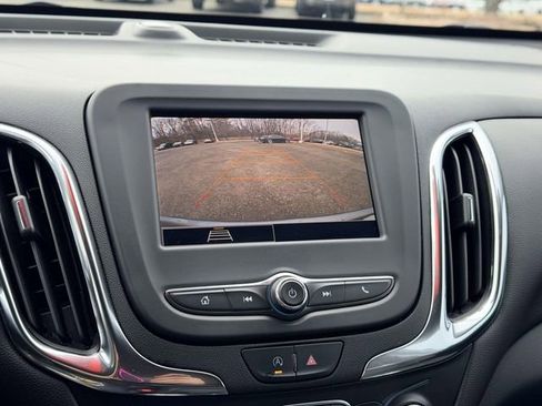 Used 2023 Chevrolet Equinox LT image 21