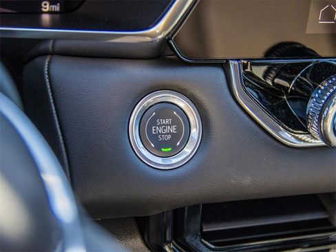 New 2026 GMC Canyon Elevation w/ Convenience Package image 28