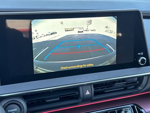 New 2026 Toyota Prius Plug-In Hybrid image 18