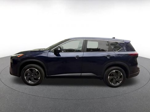 Used 2025 Nissan Rogue SV FWD image 9