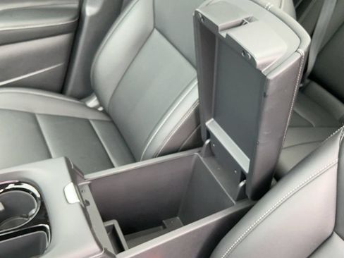 Certified 2025 Nissan Murano SL AWD/4WD image 36