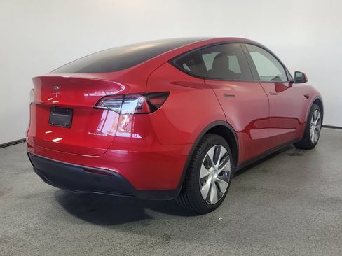 Used 2023 Tesla Model Y Long Range AWD/4WD image 6