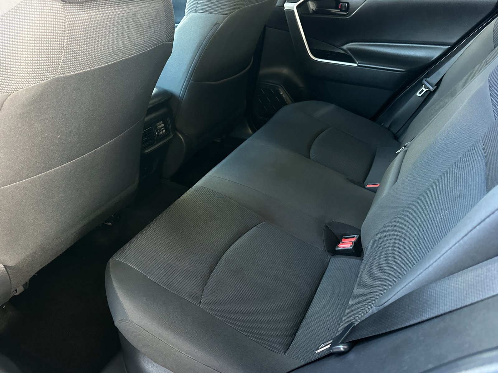 Used 2024 Toyota RAV4 LE AWD/4WD image 11
