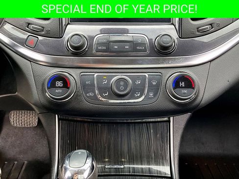 Used 2016 Chevrolet Impala LT w/ Convenience Package image 15