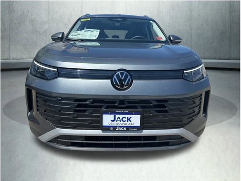 New 2026 Volkswagen Tiguan SE AWD/4WD image 8