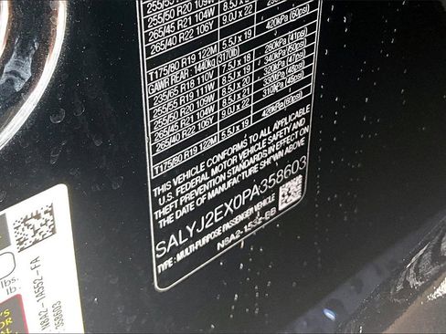 Used 2023 Land Rover Range Rover Velar S image 33