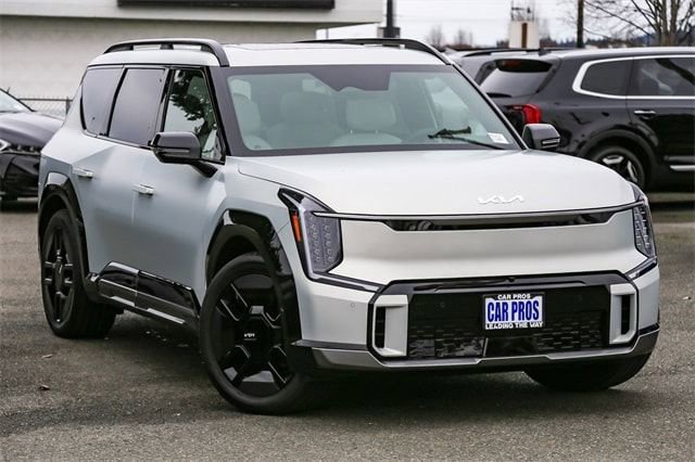 Certified 2024 Kia EV9 GT-Line AWD/4WD image 2
