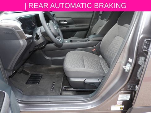 Certified 2025 Nissan Kicks SV FWD image 18