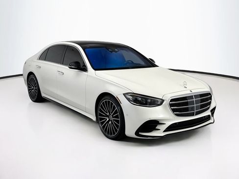 Used 2022 Mercedes-Benz S 580 4MATIC Sedan image 3