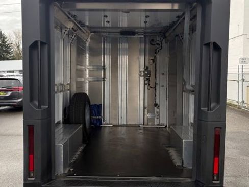 Used 2025 Chevrolet Brightdrop 400 w/ Battery Pack, Max Range image 4