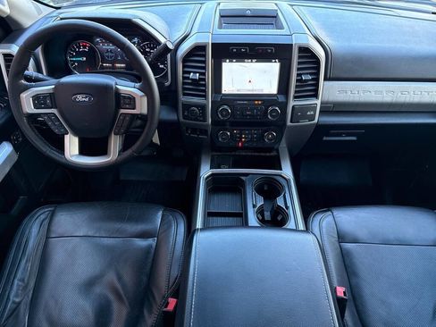 Used 2019 Ford F250 Lariat w/ Chrome Package image 19