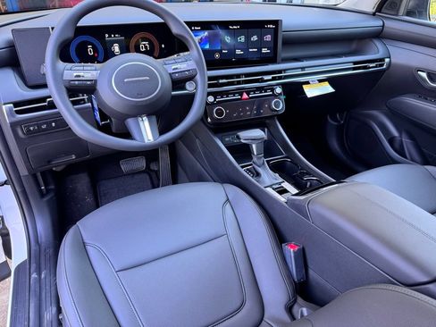 New 2026 Hyundai Tucson SEL Plus FWD image 2