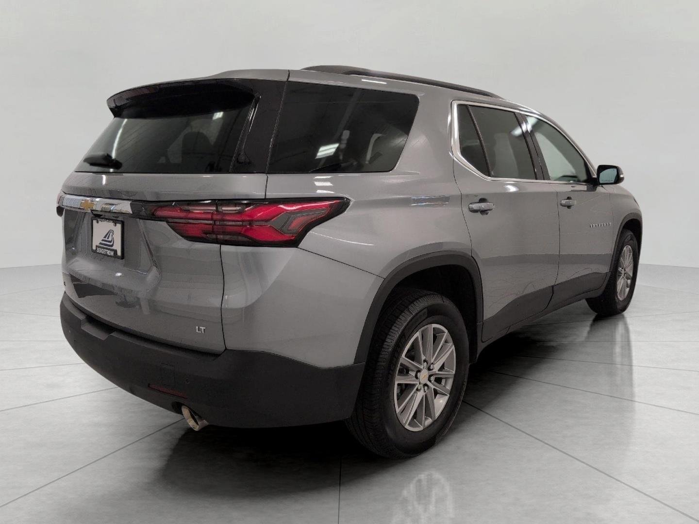 Used 2023 Chevrolet Traverse LT FWD image 47
