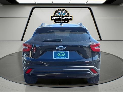 Certified 2024 Chevrolet Trax RS w/ Driver Confidence Package FWD image 5