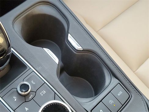 Certified 2024 Cadillac XT4 Luxury image 17