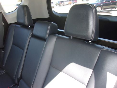Used 2015 Toyota RAV4 Limited AWD/4WD image 18