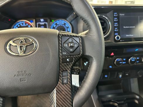 Used 2022 Toyota Tacoma SR5 image 19