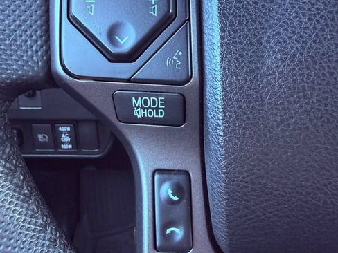 Used 2021 Toyota Tacoma TRD Off-Road w/ Technology Package AWD/4WD image 33