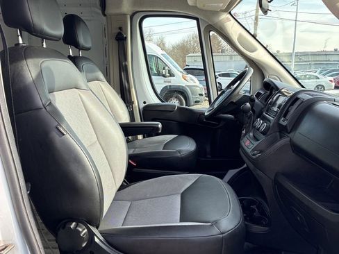 Used 2020 RAM ProMaster 2500 w/ Interior Convenience Group FWD image 6