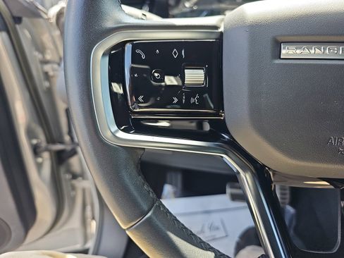 Used 2023 Land Rover Range Rover Evoque R-Dynamic SE AWD/4WD image 19