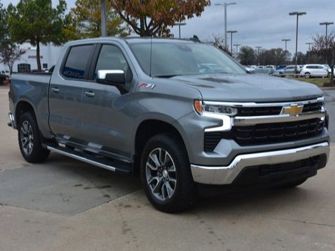 New 2026 Chevrolet Silverado 1500 LT w/ Z71 Off-Road Package image 3