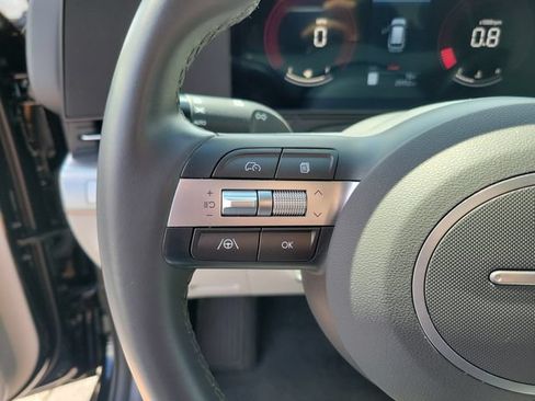 Used 2025 Hyundai Kona SEL FWD image 16