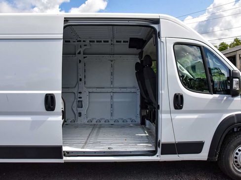 Used 2026 RAM ProMaster 2500 FWD image 11
