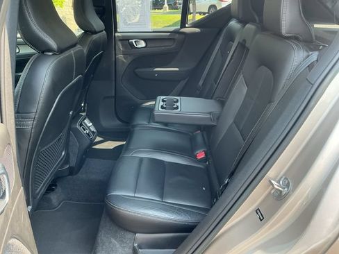 Used 2023 Volvo XC40 B5 Plus AWD/4WD image 22