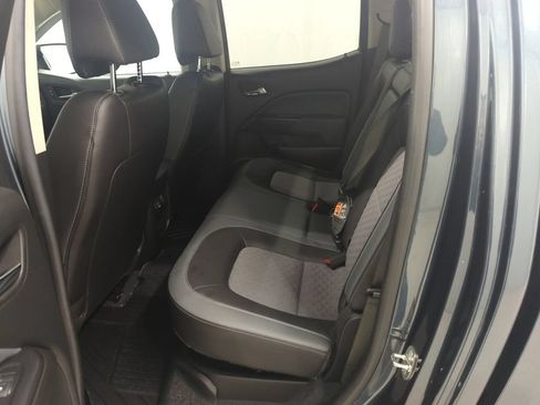 Used 2019 Chevrolet Colorado Z71 AWD/4WD image 10