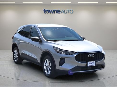 Used 2023 Ford Escape Active AWD/4WD image 7