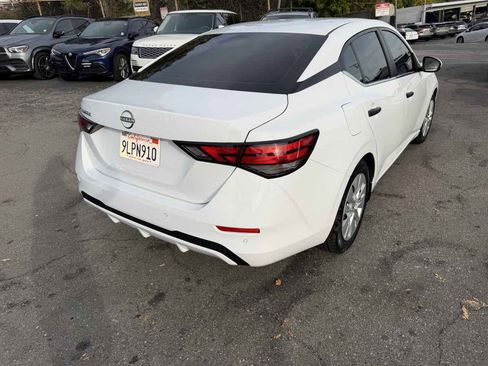 Used 2024 Nissan Sentra S image 4