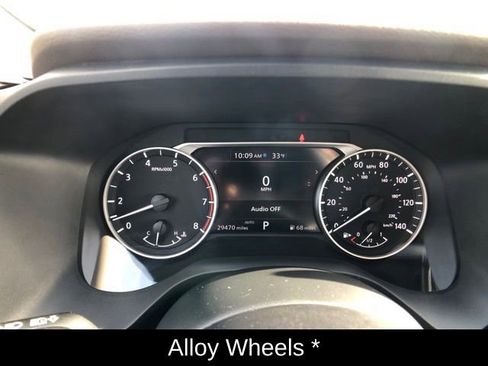 Used 2023 Nissan Rogue SV w/ SV Premium Package image 16