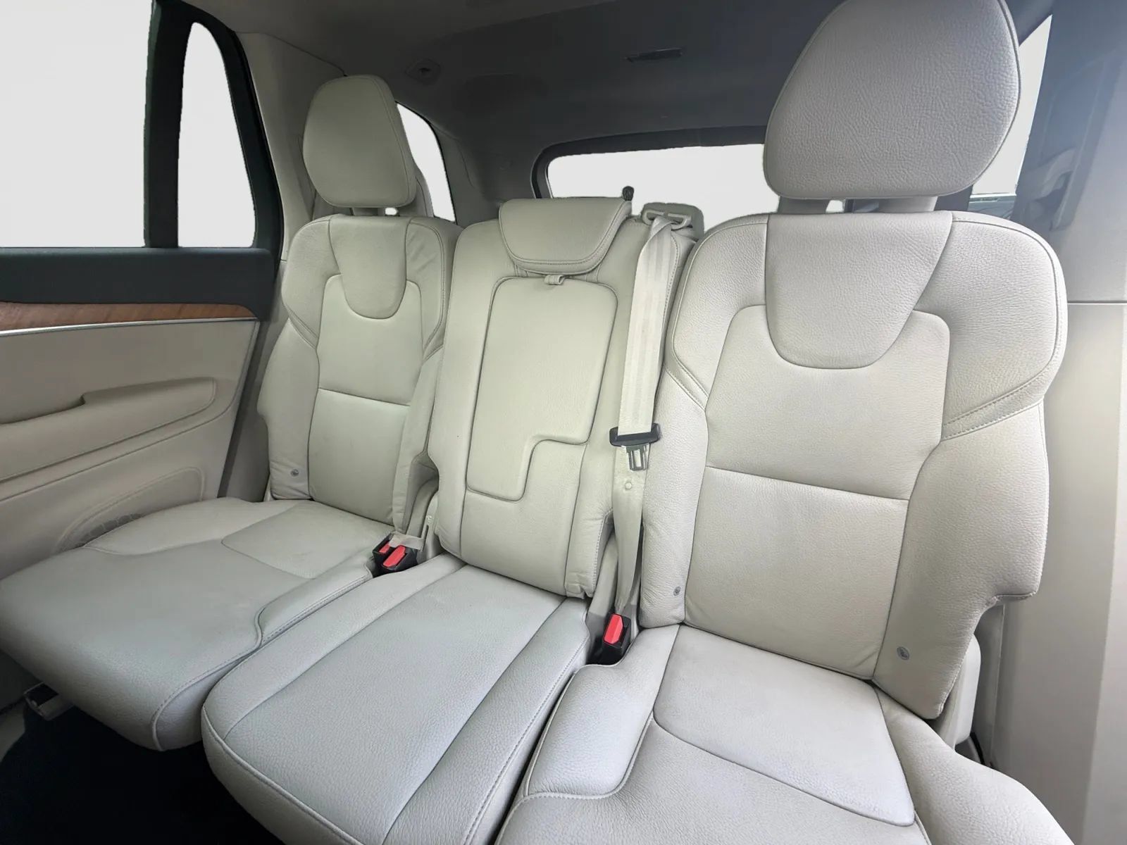 Used 2021 Volvo XC90 T6 Momentum w/ Advanced Package AWD/4WD image 15
