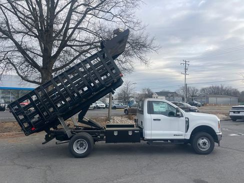 Used 2024 Ford F350 XL w/ Snow Plow Prep Package image 24