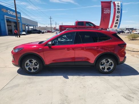 Used 2025 Ford Escape ST-Line AWD/4WD image 7