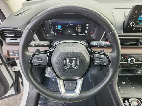 Certified 2024 Honda Pilot Elite image 19