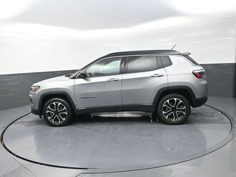 Used 2024 Jeep Compass Limited AWD/4WD image 4