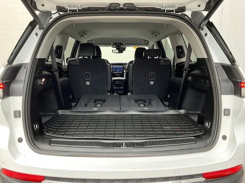 Used 2023 Jeep Grand Cherokee L Limited image 27