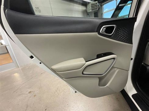 Used 2022 Kia Soul S image 20