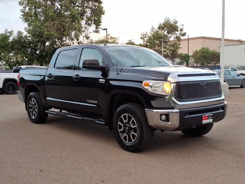 Used 2015 Toyota Tundra SR5 w/ SR5 Upgrade Package AWD/4WD image 3