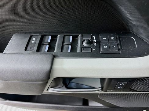 Certified 2024 Land Rover Defender 110 S image 20