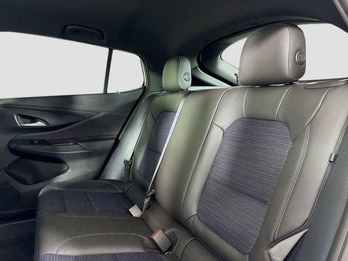 Used 2025 Buick Envista Preferred w/ Convenience I Package image 24