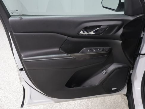 Used 2018 GMC Acadia SLT AWD/4WD image 12