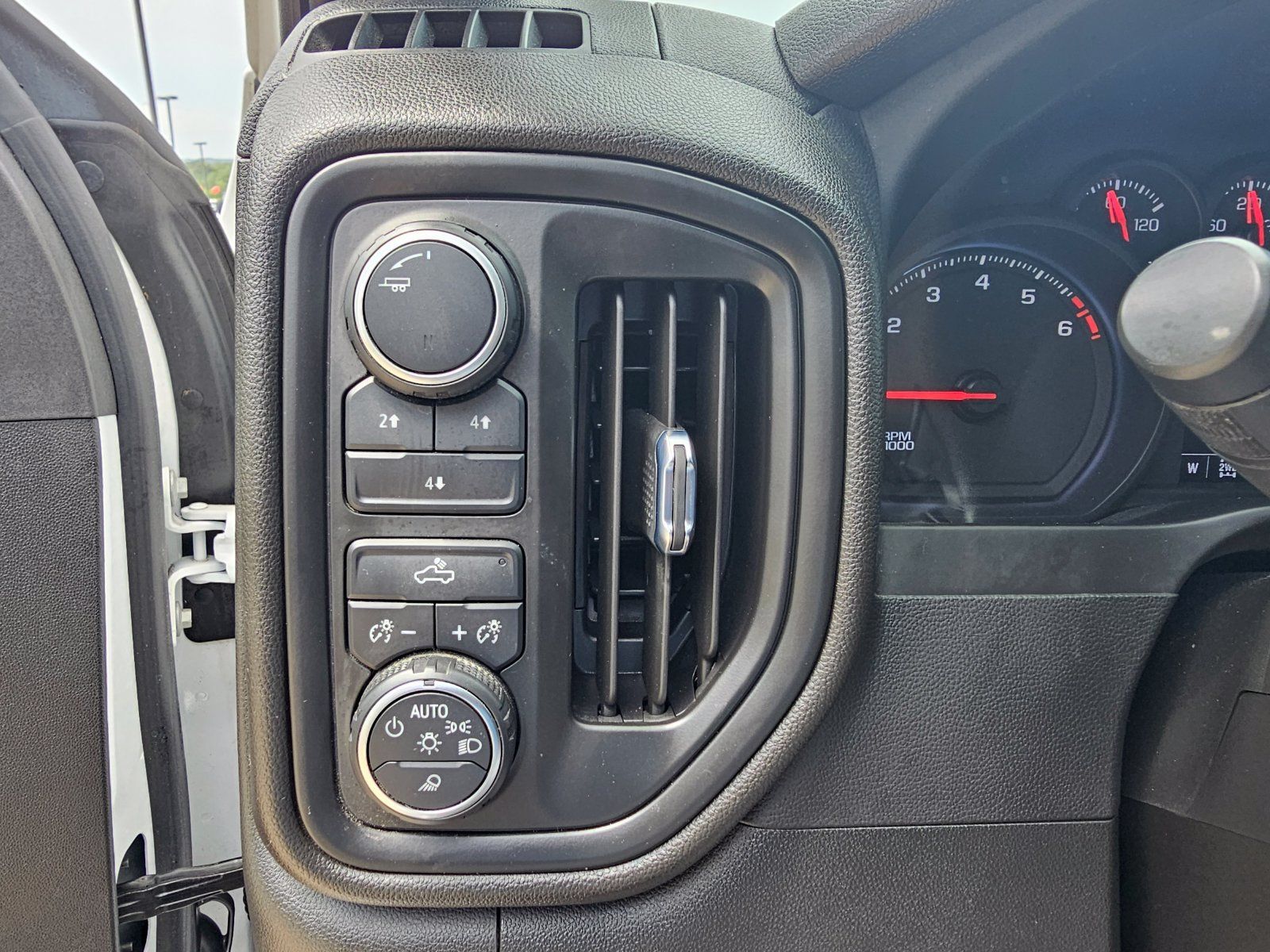 Used 2023 Chevrolet Silverado 2500 Custom w/ Custom Value Package AWD/4WD image 16