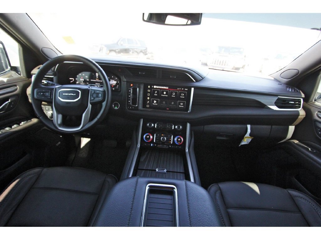 Used 2024 GMC Yukon Denali AWD/4WD image 9